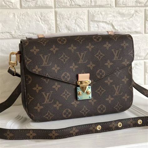 louis vuitton borsa piccola nera|louis vuitton crossbody purses.